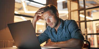 Employee Told Take Out Loans After Boss Forgets To Submit Paychecks